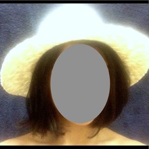 Vince Camuto fishhook hat - like new